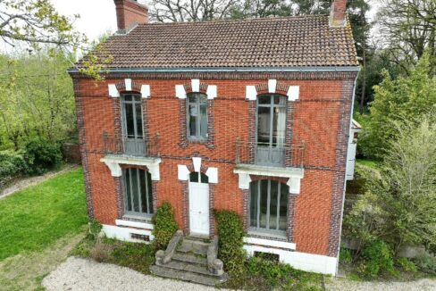 Maison, 10 pièce(s)- CHAUMES-EN-RETZ -22