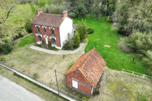 Maison, 10 pièce(s)- CHAUMES-EN-RETZ -25