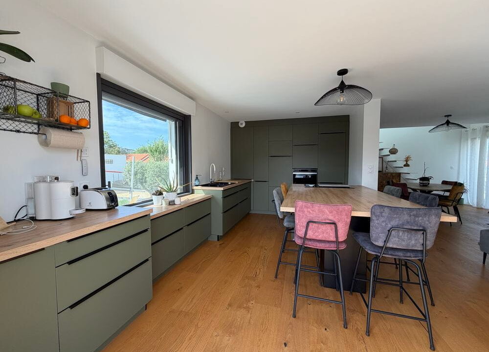 b-IMMO PORNIC MAISON 195 M² 8 PIÈCES 5 CHAMBRES CENTRE PORNIC (8)