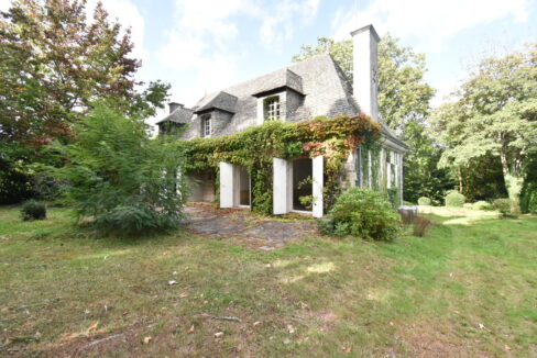 Orvault Petit-Chantilly - Maison de 230 m2 à rénover sur terrain de 3500 m2 (1)