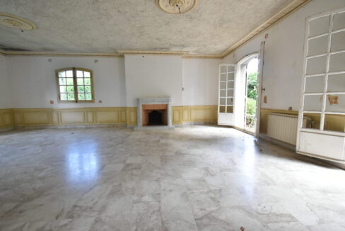 Orvault Petit-Chantilly - Maison de 230 m2 à rénover sur terrain de 3500 m2 (3)