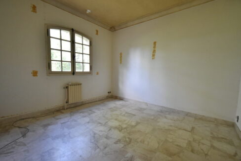 Orvault Petit-Chantilly - Maison de 230 m2 à rénover sur terrain de 3500 m2 (7)