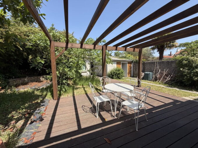 b- IMMAPORNIC 5 PIECES 90 M2 400 M2 MAISON NANTES