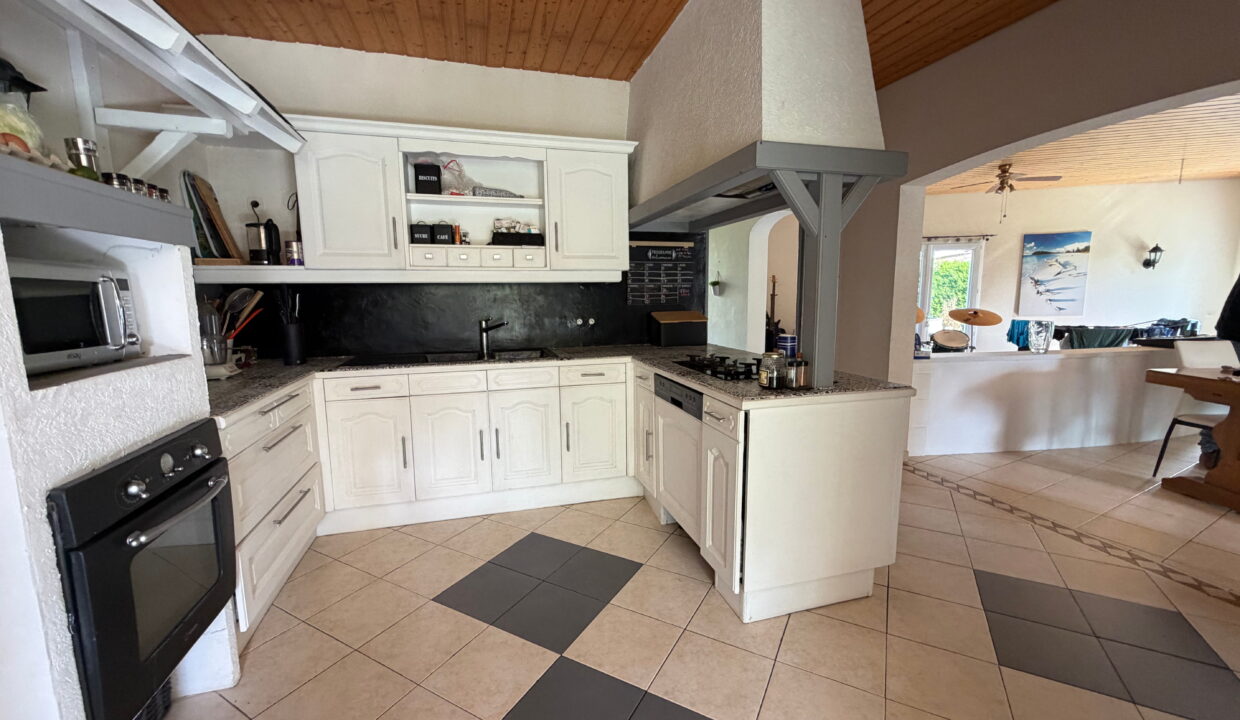La Bernerie-en-retz - maison 5 chambres - piscine - garage double (14)
