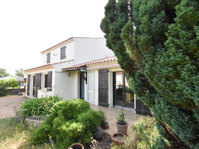 Pornic - Maison 150m² + studio indépendant. Jardin et garage